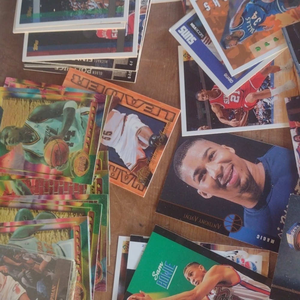 150 Count Assorted Sports Basketball Trading Cards Collection - Picture 3 of 5